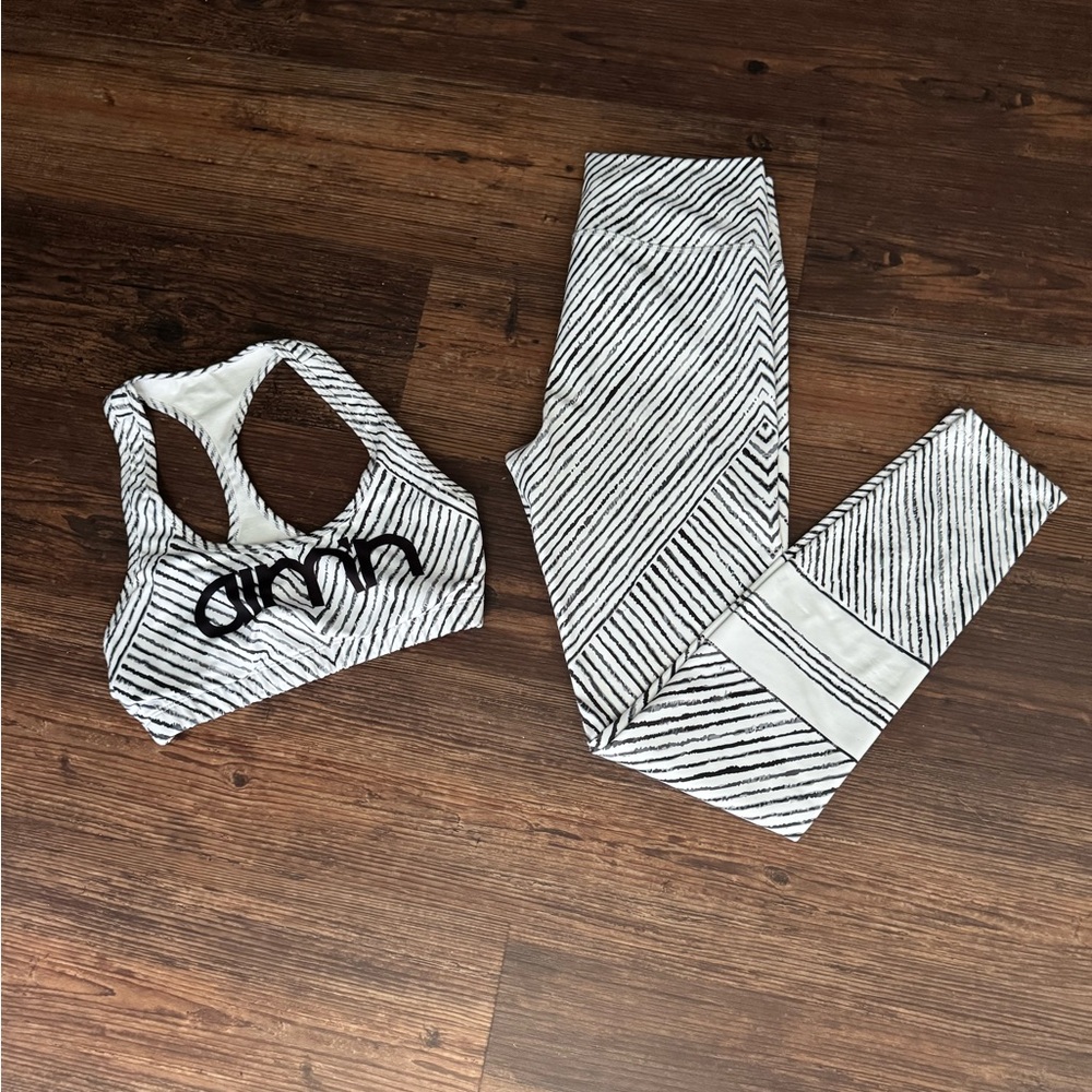 Aim’n Striped Black and White Cirkus Matching  Set